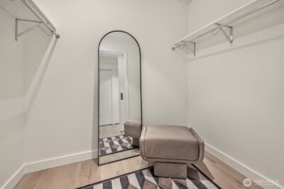 889 Avenue Square NE #1702, Bellevue, WA 98004 - Photo 9