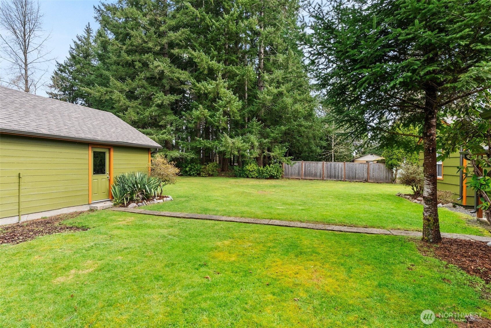 1912 Elliott Avenue NW, Olympia, WA 98502