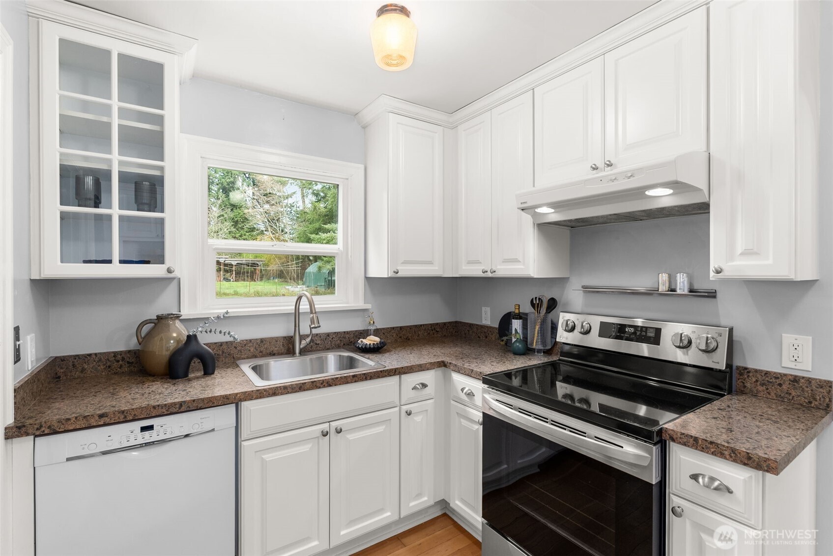 1912 Elliott Avenue NW, Olympia, WA 98502