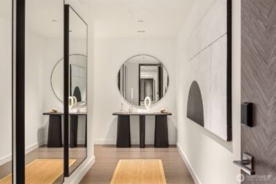 838 Avenue Square NE #1403, Bellevue, WA 98004 - Photo 2