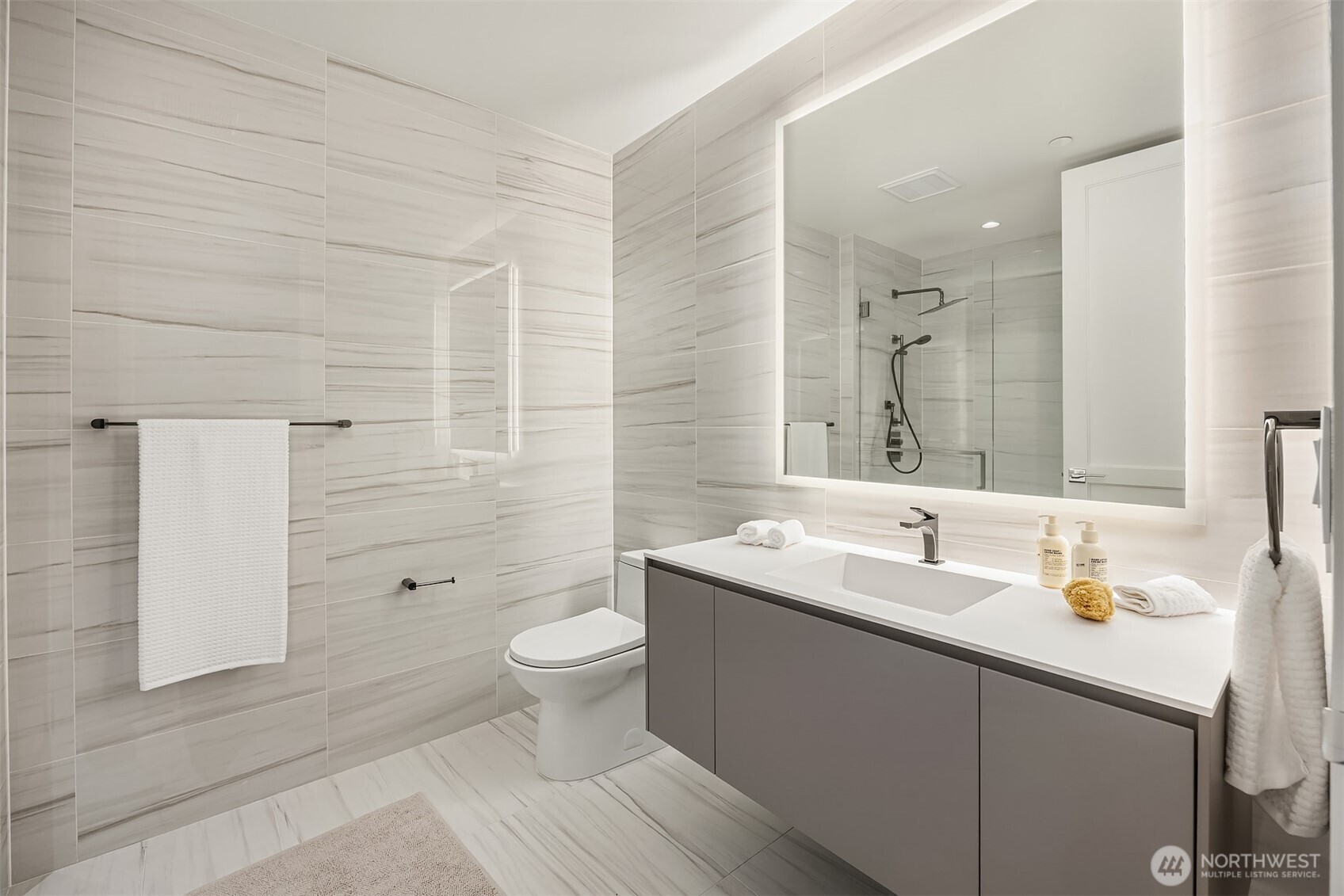 838 Avenue Square NE #1403, Bellevue, WA 98004