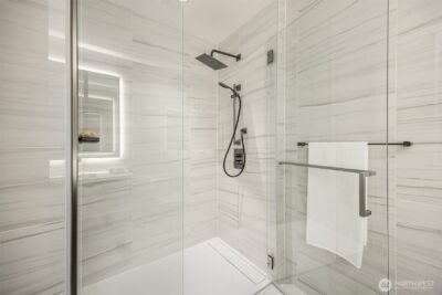 838 Avenue Square NE #1403, Bellevue, WA 98004 - Photo 23