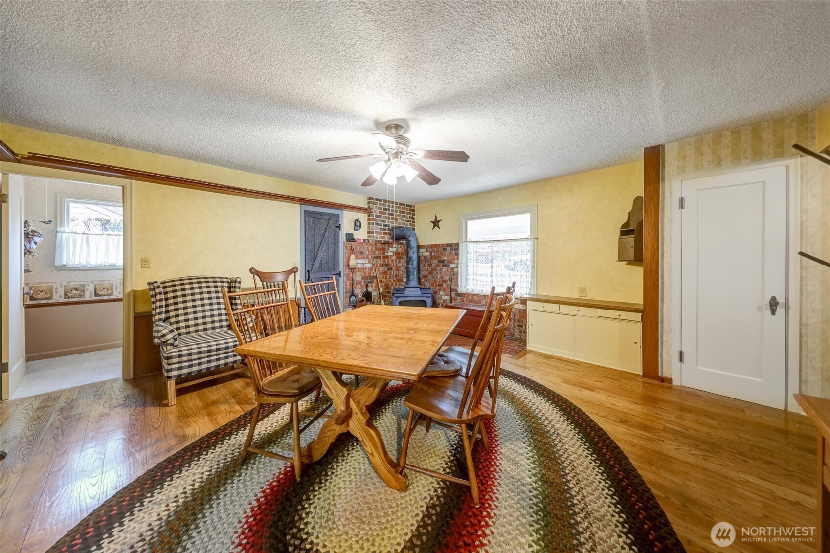 2536 N Lafayette Avenue , Bremerton, WA 98312