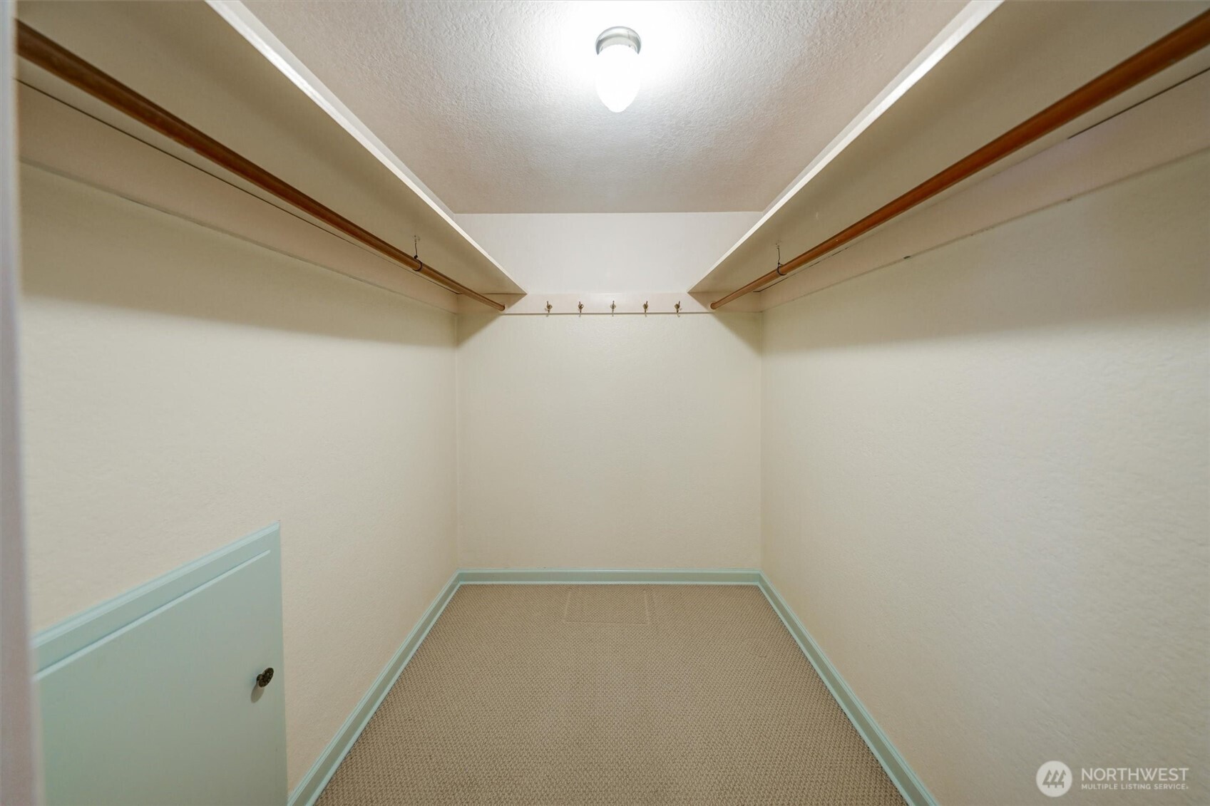 2536 N Lafayette Avenue , Bremerton, WA 98312