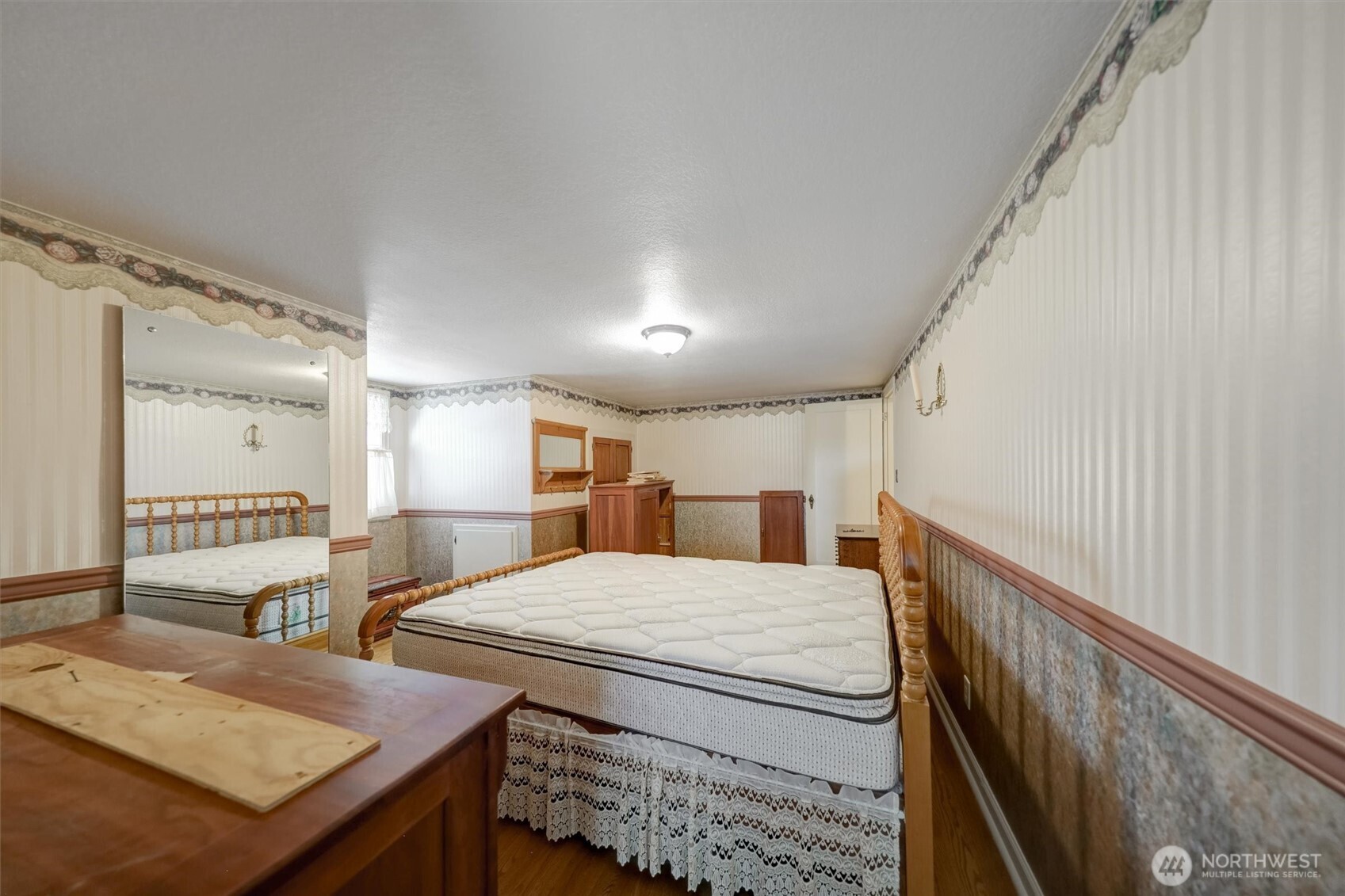 2536 N Lafayette Avenue , Bremerton, WA 98312