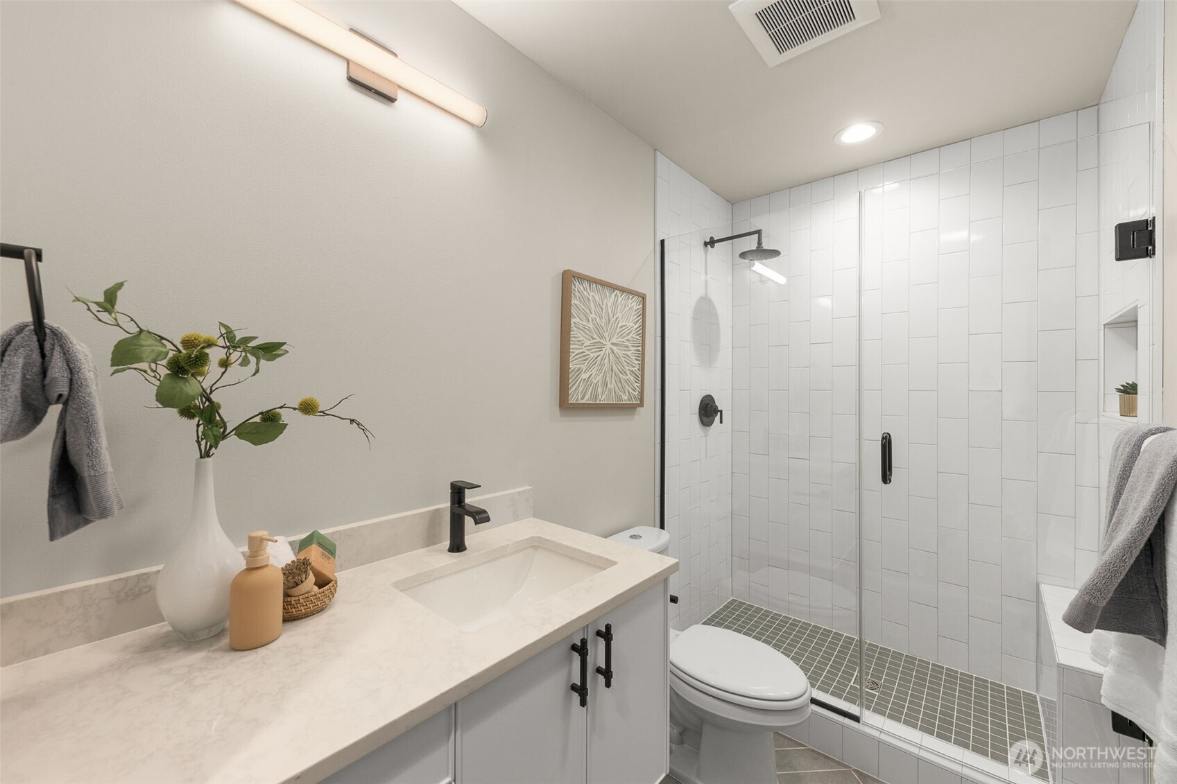 1104 C 34th Avenue , Seattle, WA 98122