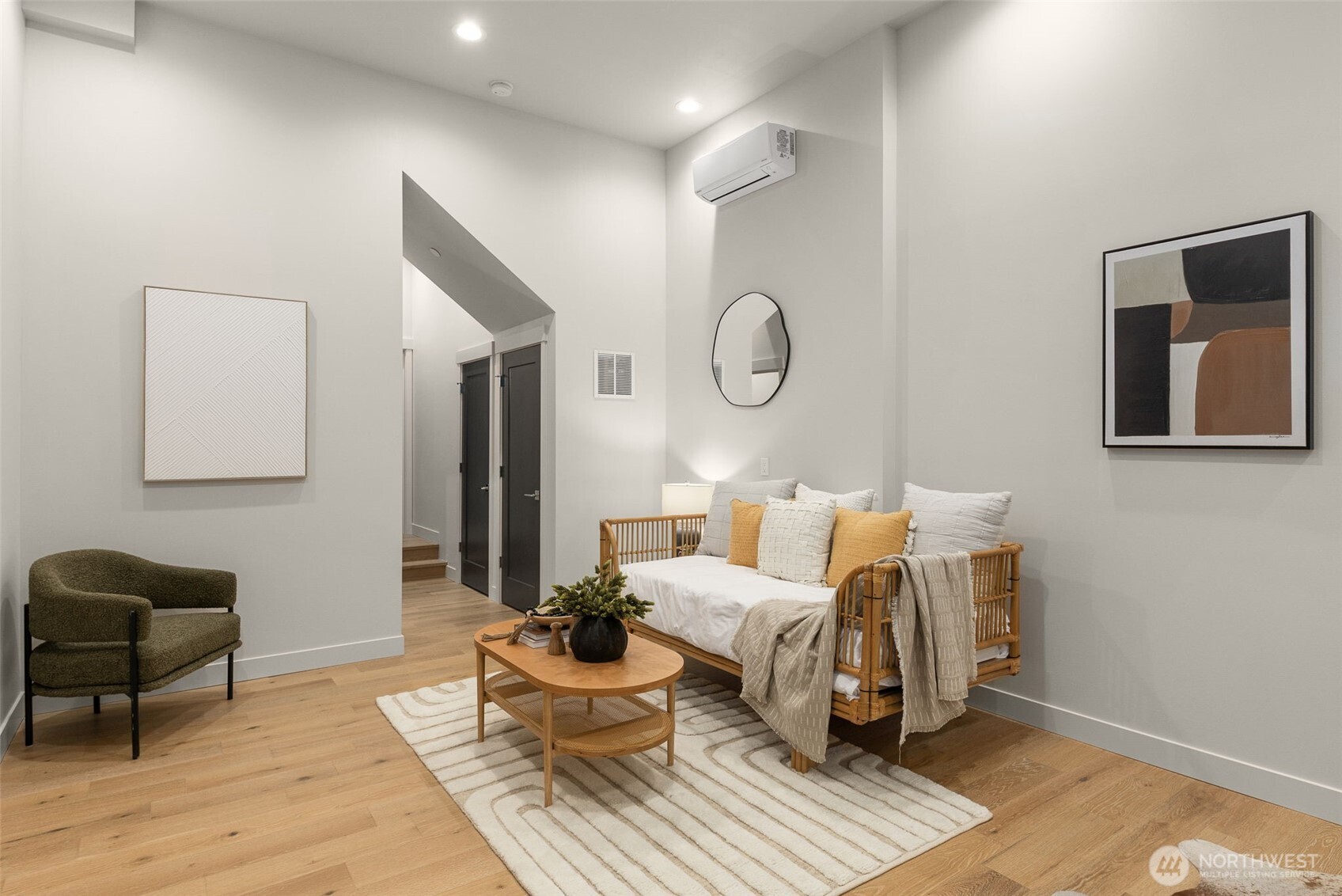 1104 C 34th Avenue , Seattle, WA 98122