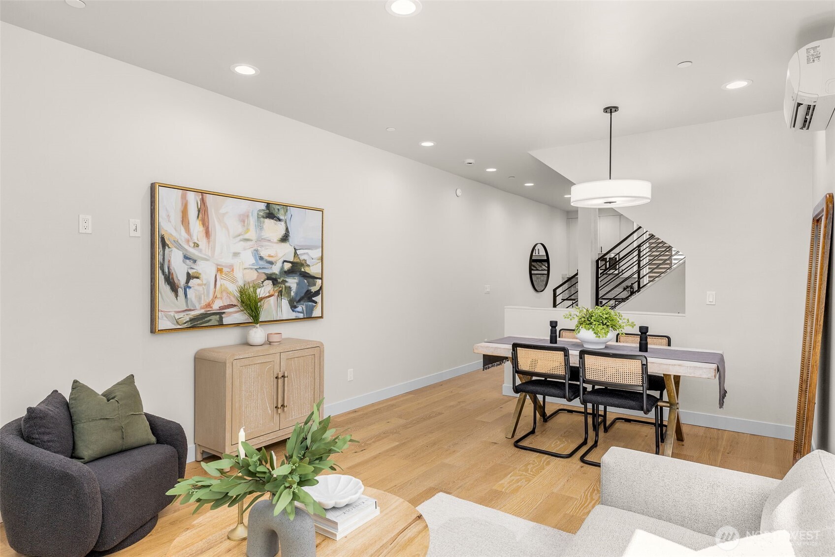 1104 C 34th Avenue , Seattle, WA 98122