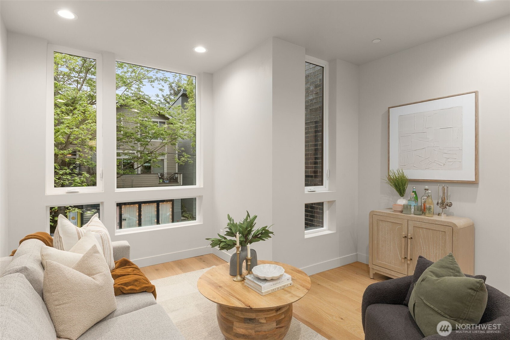 1104 C 34th Avenue , Seattle, WA 98122