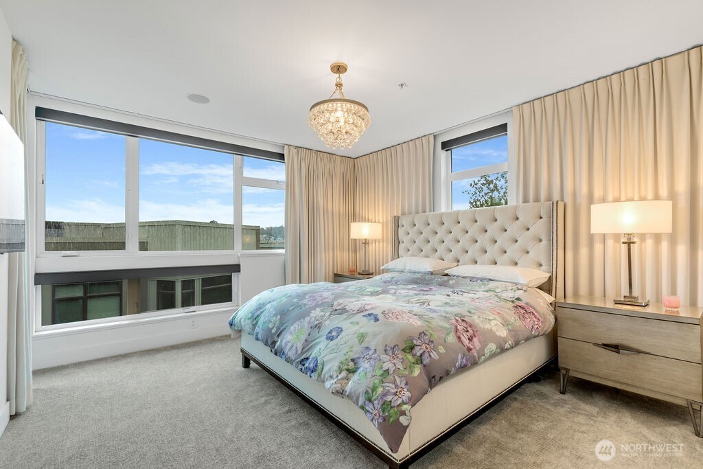 1760 N Northlake Way #521, Seattle, WA 98103