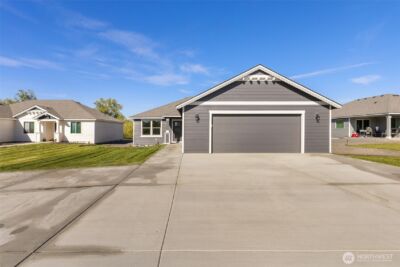 4246 W Sandy Court , Moses Lake, WA 98837 - Photo 2