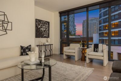 889 Avenue Square NE #311, Bellevue, WA 98004 - Photo 2