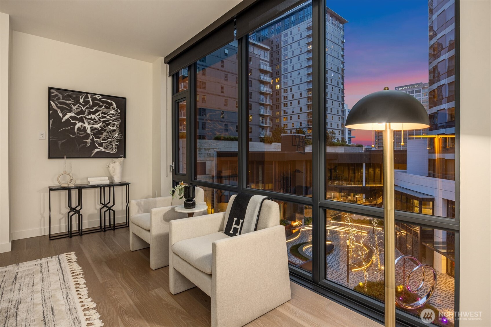 889 Avenue Square NE #311, Bellevue, WA 98004