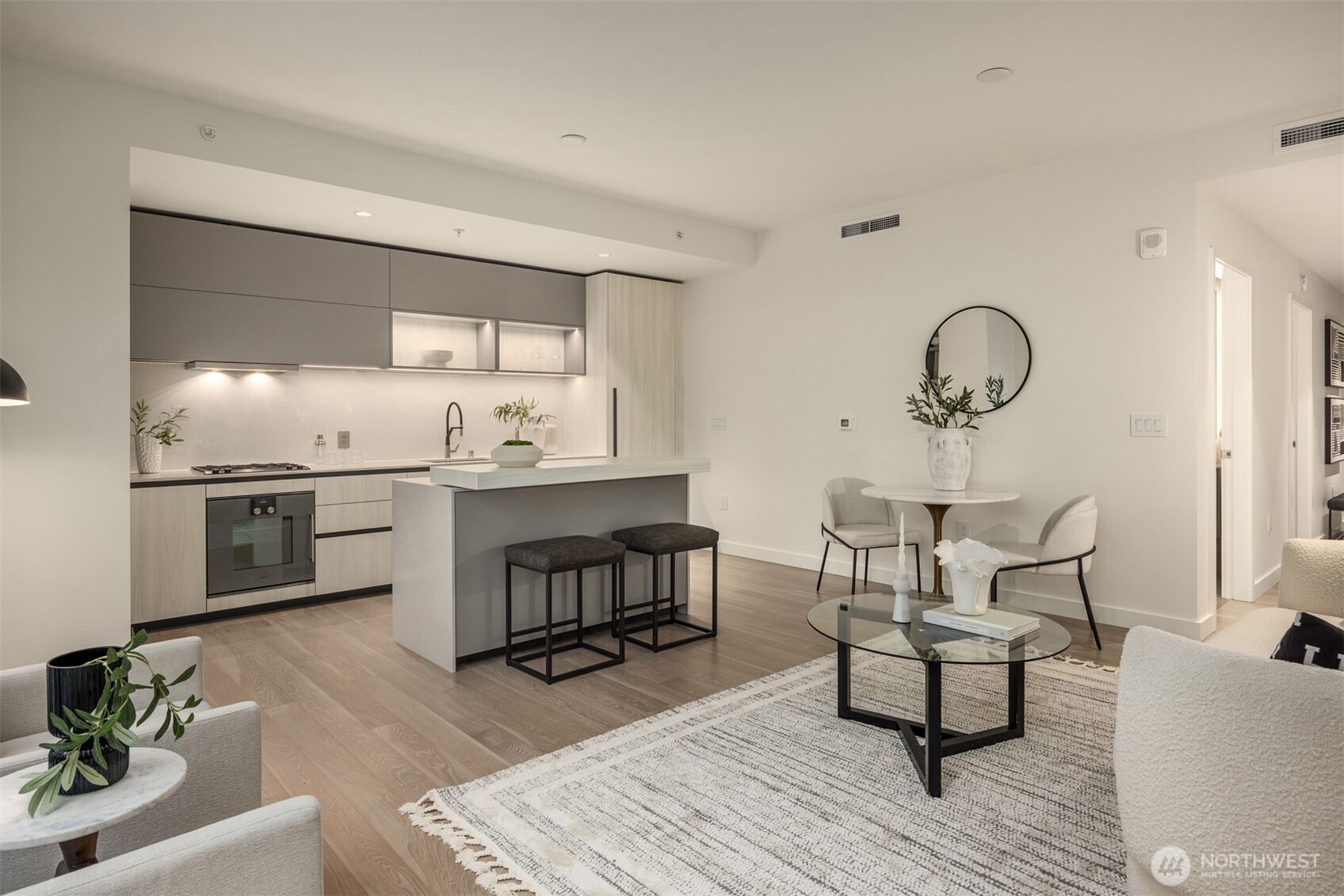 889 Avenue Square NE #311, Bellevue, WA 98004