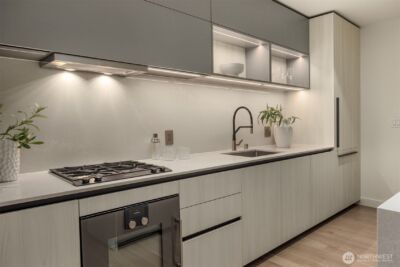 889 Avenue Square NE #311, Bellevue, WA 98004 - Photo 8