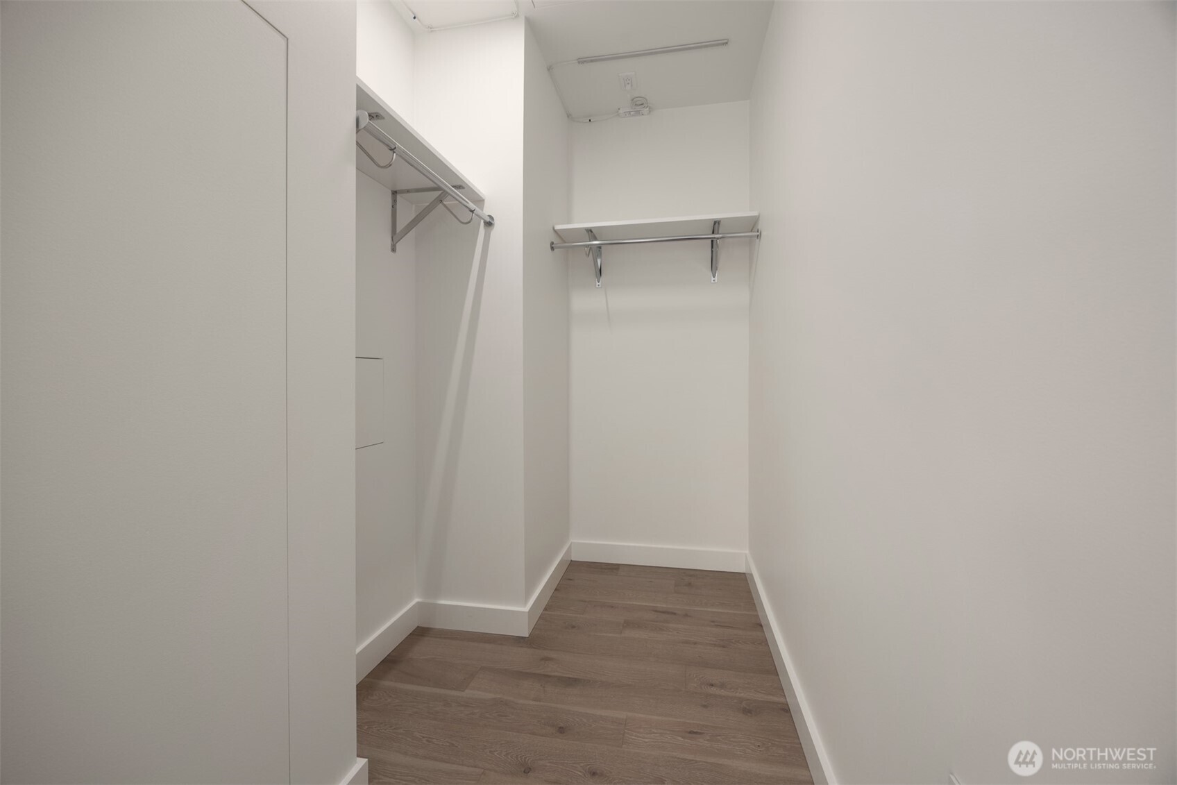 889 Avenue Square NE #311, Bellevue, WA 98004