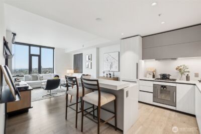 889 Avenue Square NE #703, Bellevue, WA 98004