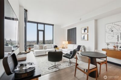 889 Avenue Square NE #703, Bellevue, WA 98004 - Photo 2