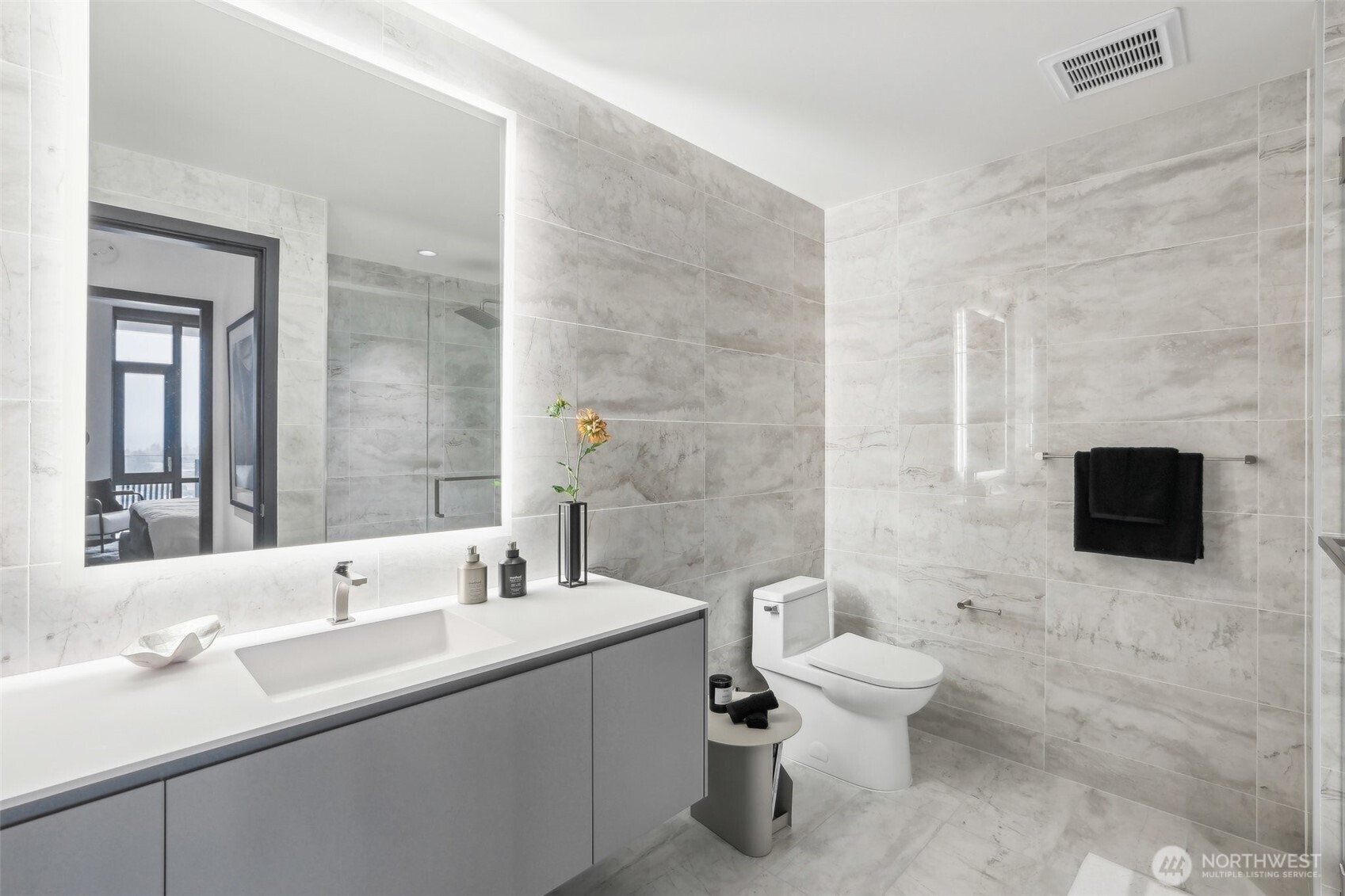 889 Avenue Square NE #703, Bellevue, WA 98004