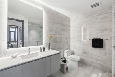 889 Avenue Square NE #703, Bellevue, WA 98004 - Photo 9