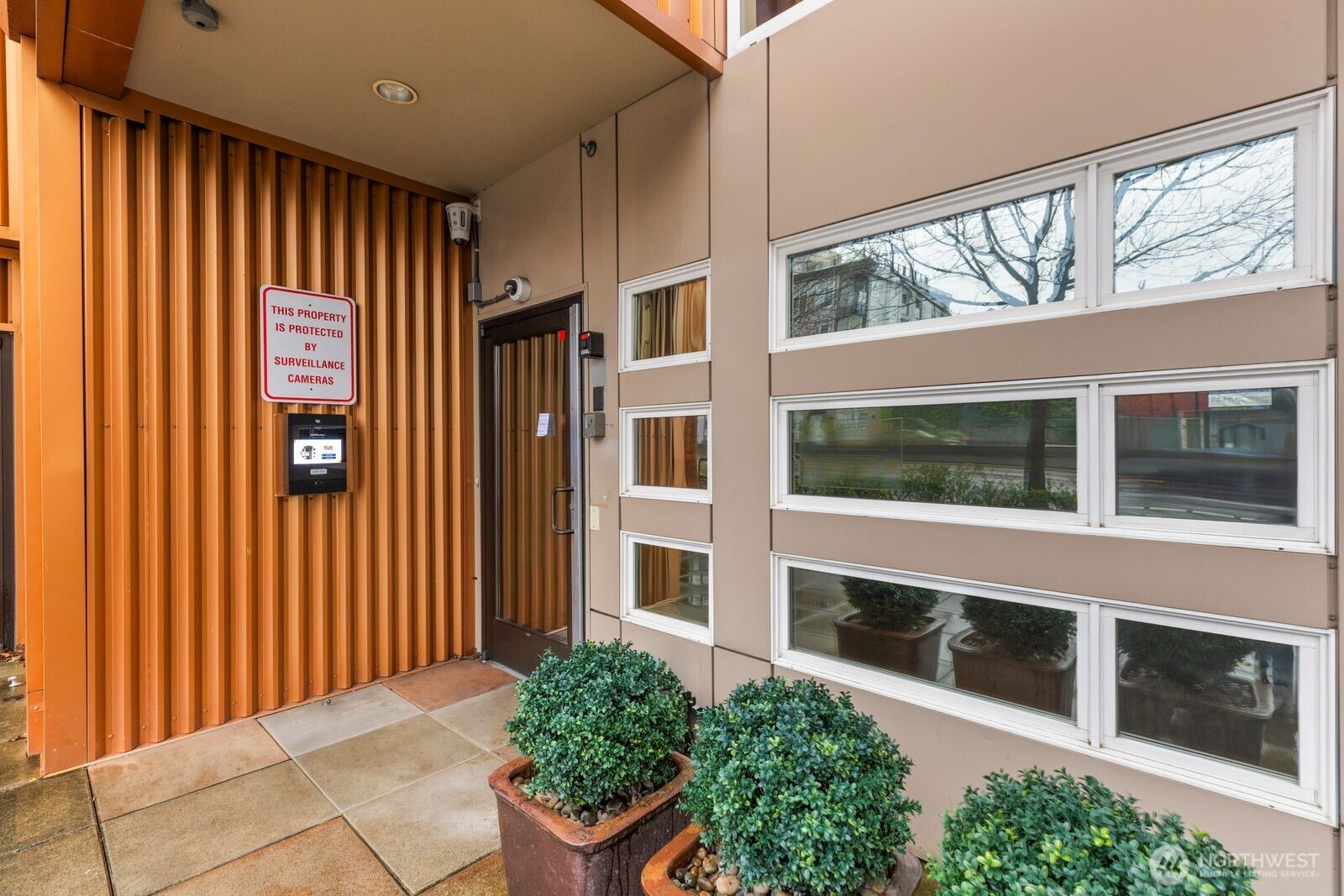 4020 Aurora Avenue N #204, Seattle, WA 98103-7880