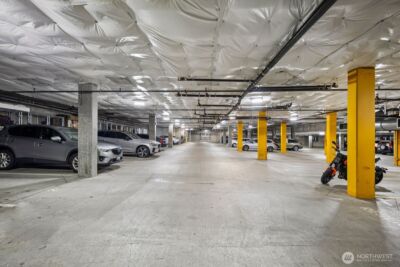 4020 Aurora Avenue N #204, Seattle, WA 98103-7880 - Photo 20