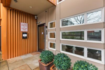 4020 Aurora Avenue N #204, Seattle, WA 98103-7880 - Photo 2