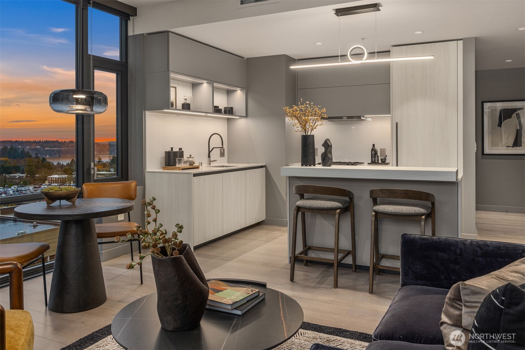 889 Avenue Square NE #1410, Bellevue, WA 98004