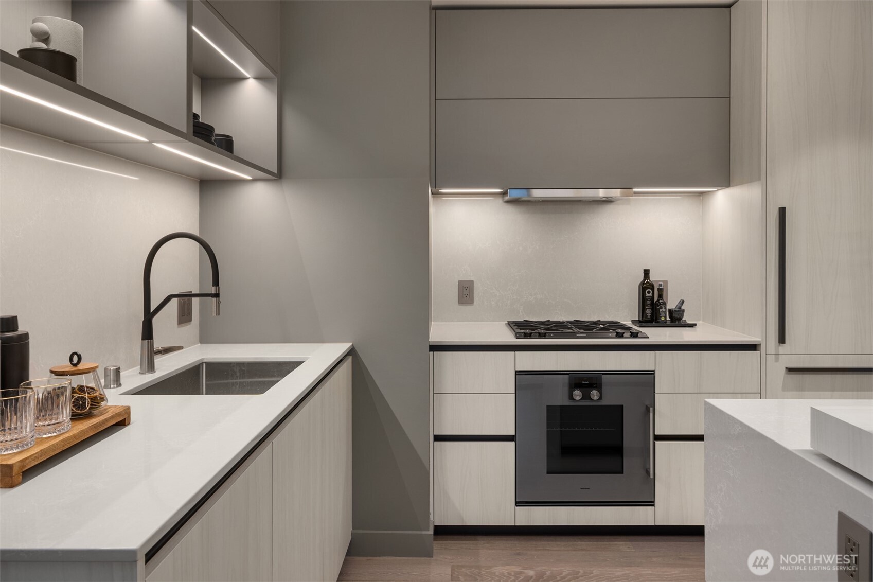 889 Avenue Square NE #1410, Bellevue, WA 98004