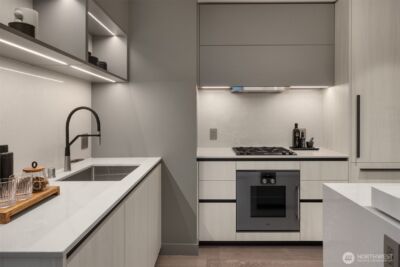 889 Avenue Square NE #1410, Bellevue, WA 98004 - Photo 7