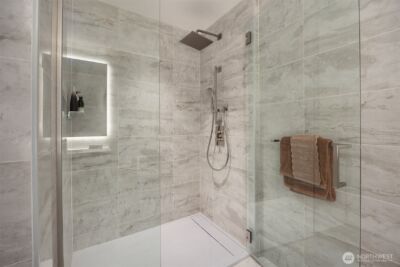 889 Avenue Square NE #1410, Bellevue, WA 98004 - Photo 10