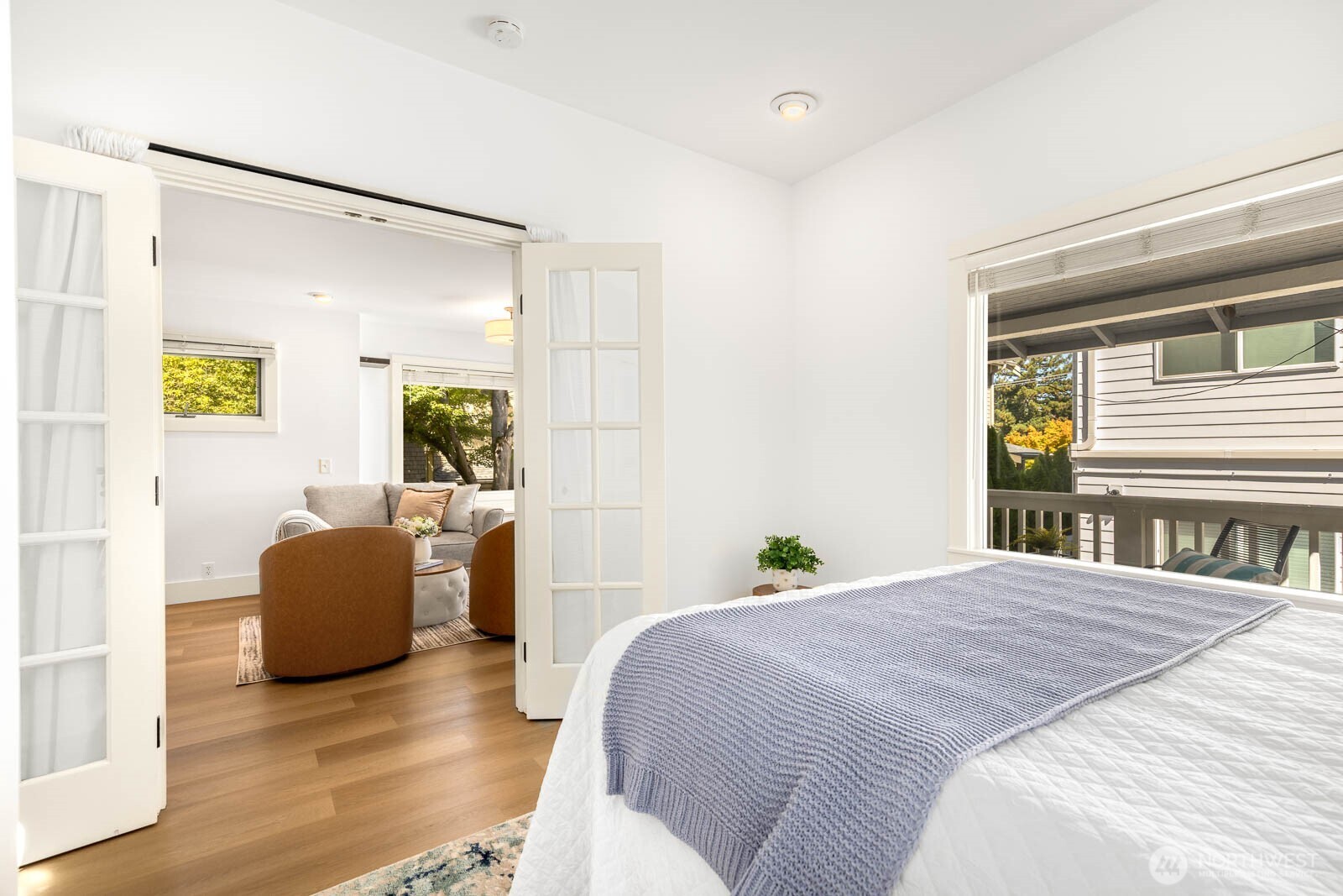 2423 3rd Avenue W, Seattle, WA 98119