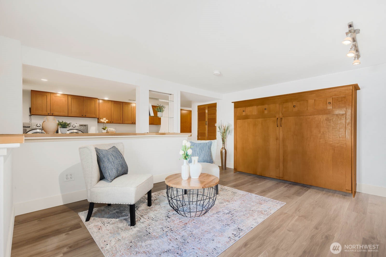 2423 3rd Avenue W, Seattle, WA 98119