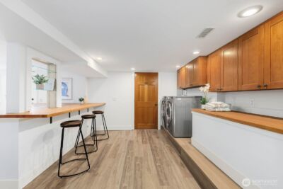 2423 3rd Avenue W, Seattle, WA 98119 - Photo 24