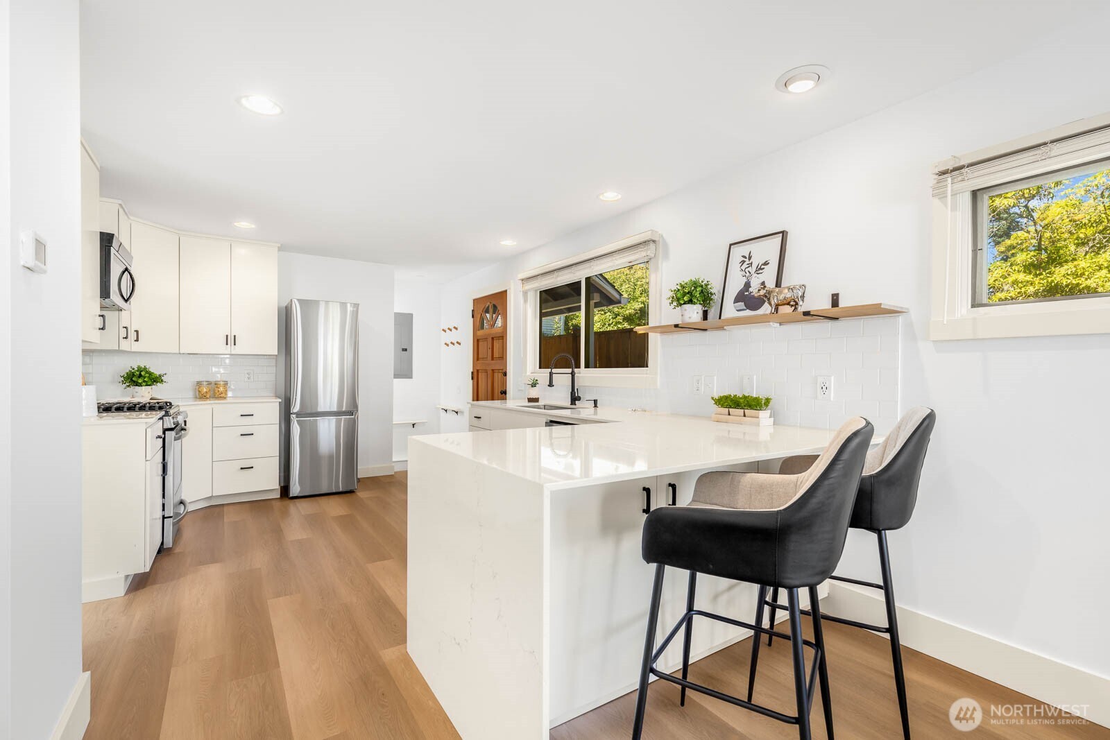 2423 3rd Avenue W, Seattle, WA 98119