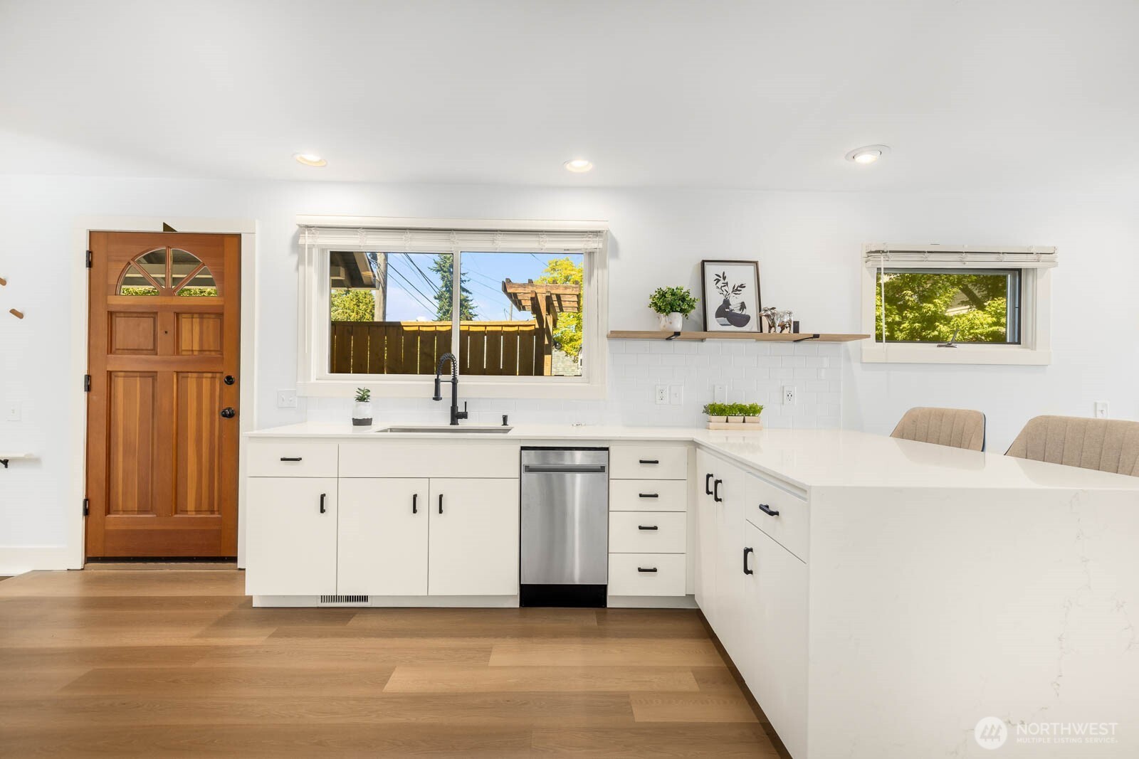 2423 3rd Avenue W, Seattle, WA 98119