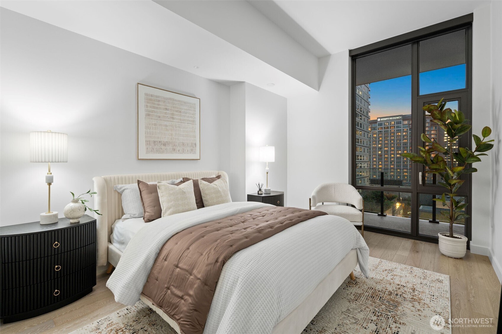 889 Avenue Square NE #607, Bellevue, WA 98004