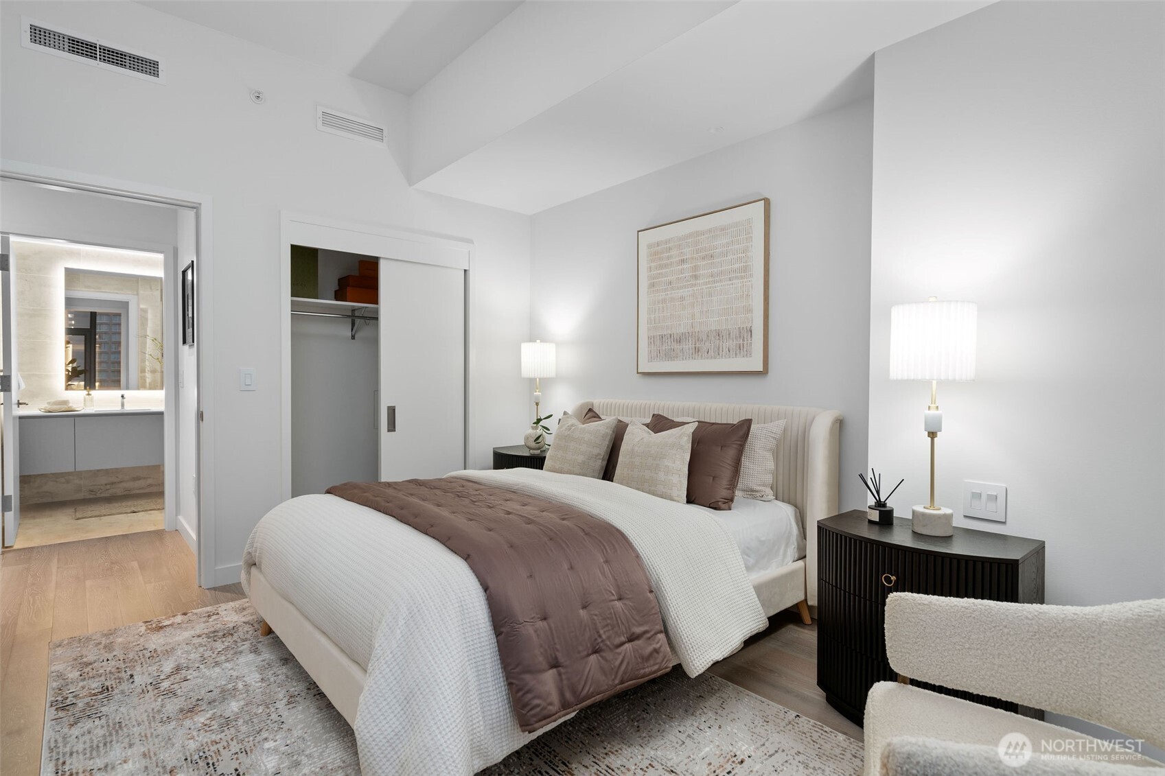 889 Avenue Square NE #607, Bellevue, WA 98004