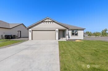 312 N Montana Street , Moses Lake, WA 98837