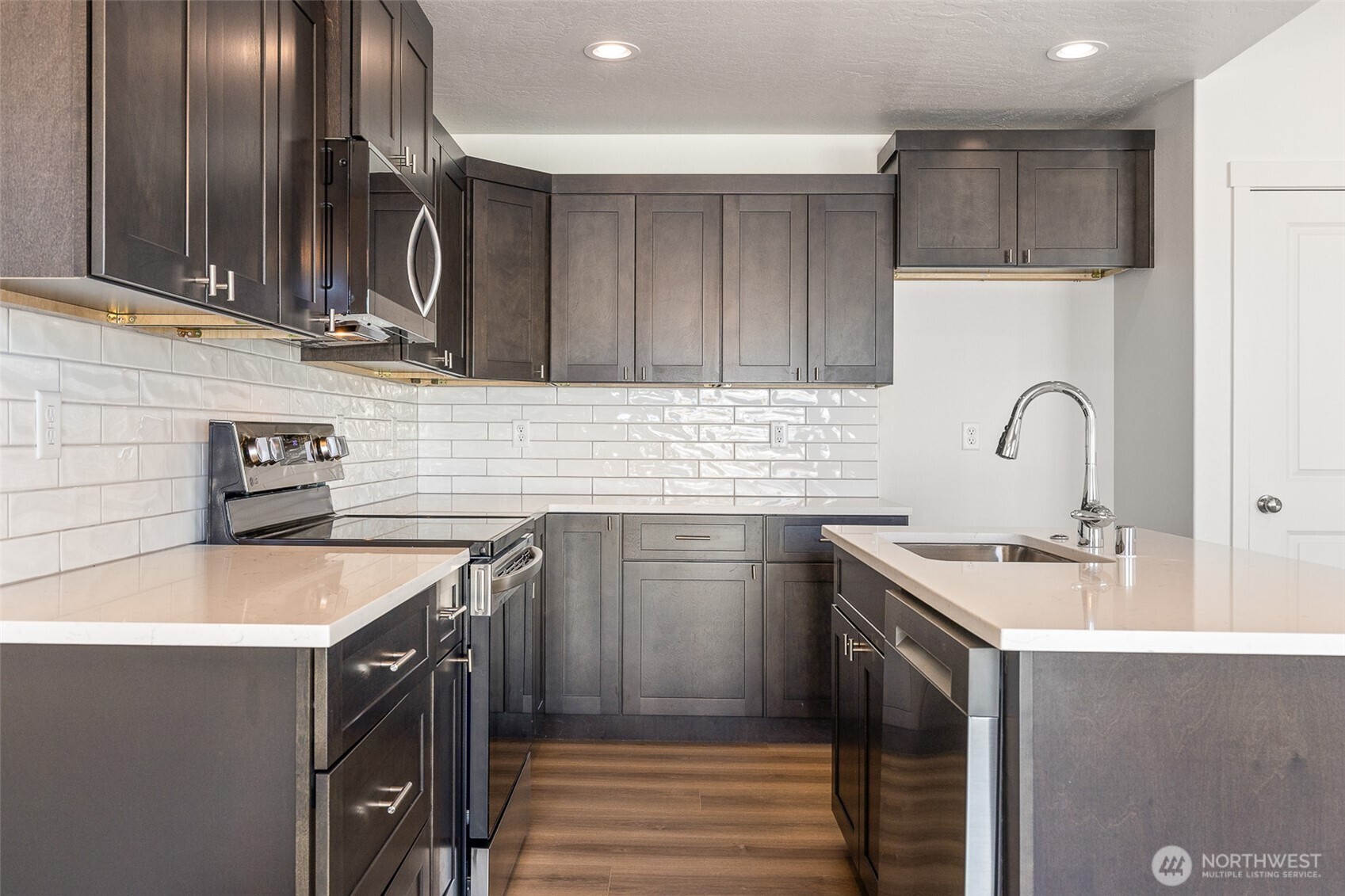 312 N Montana Street , Moses Lake, WA 98837