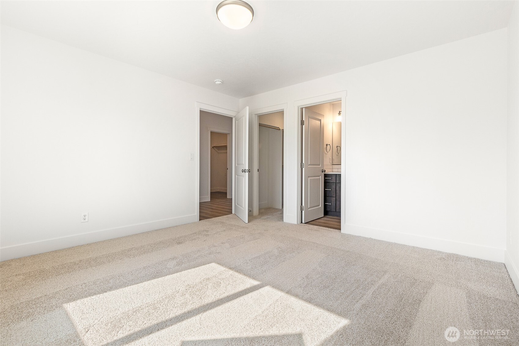 312 N Montana Street , Moses Lake, WA 98837