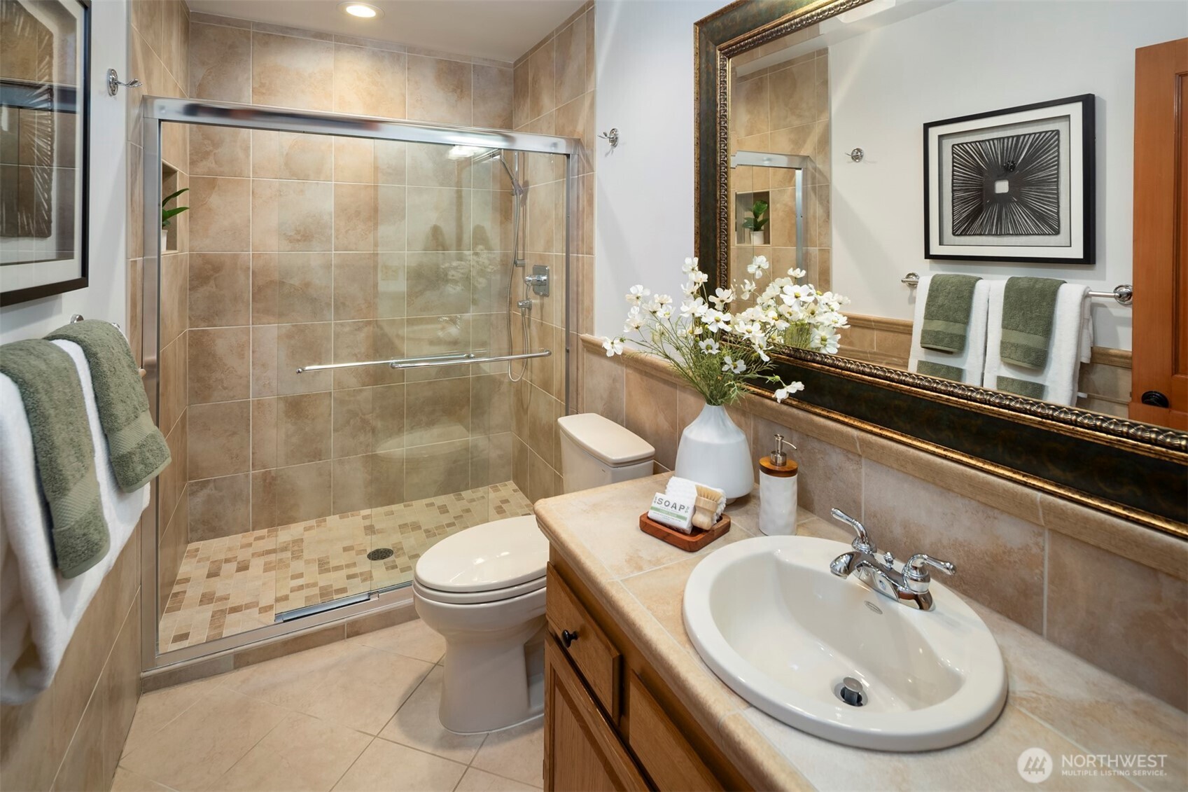 4544 49th Avenue NE, Seattle, WA 98105