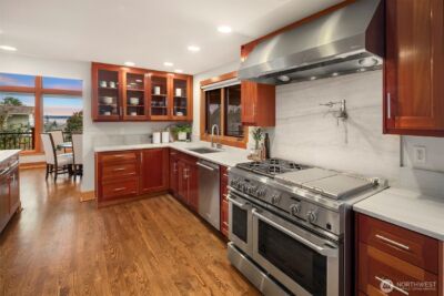 4544 49th Avenue NE, Seattle, WA 98105 - Photo 9