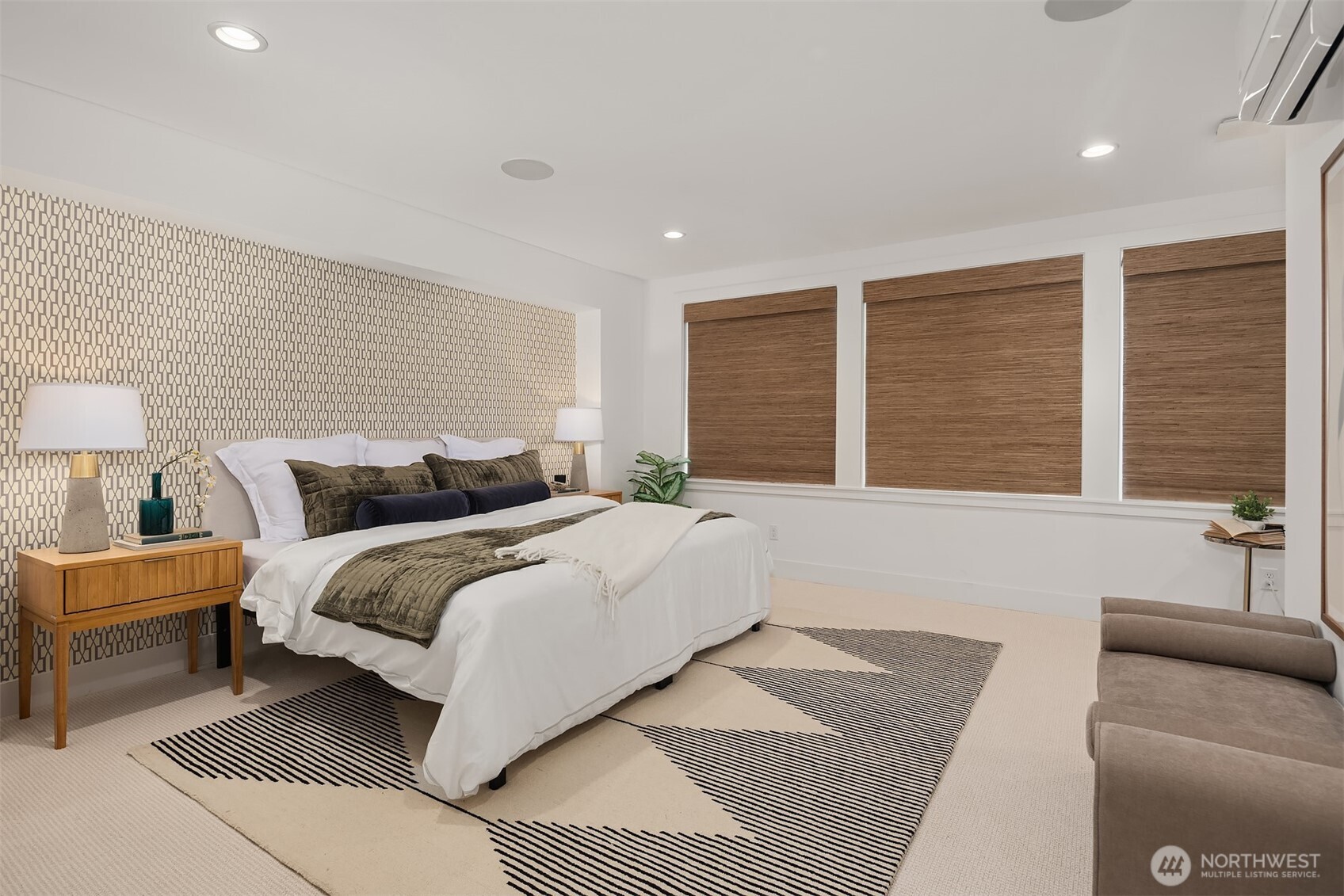 927 W McGraw Street #37, Seattle, WA 98119