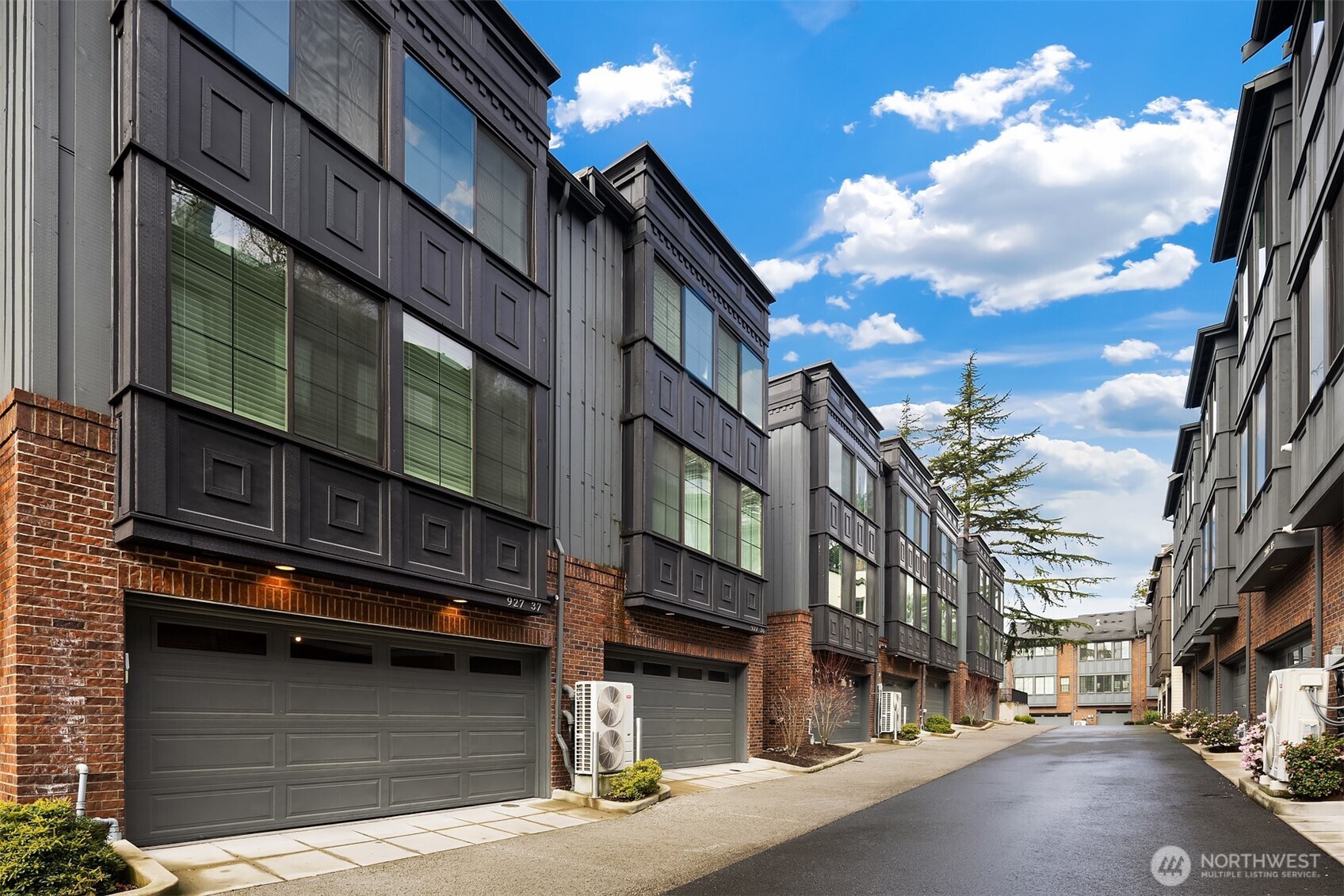 927 W McGraw Street #37, Seattle, WA 98119