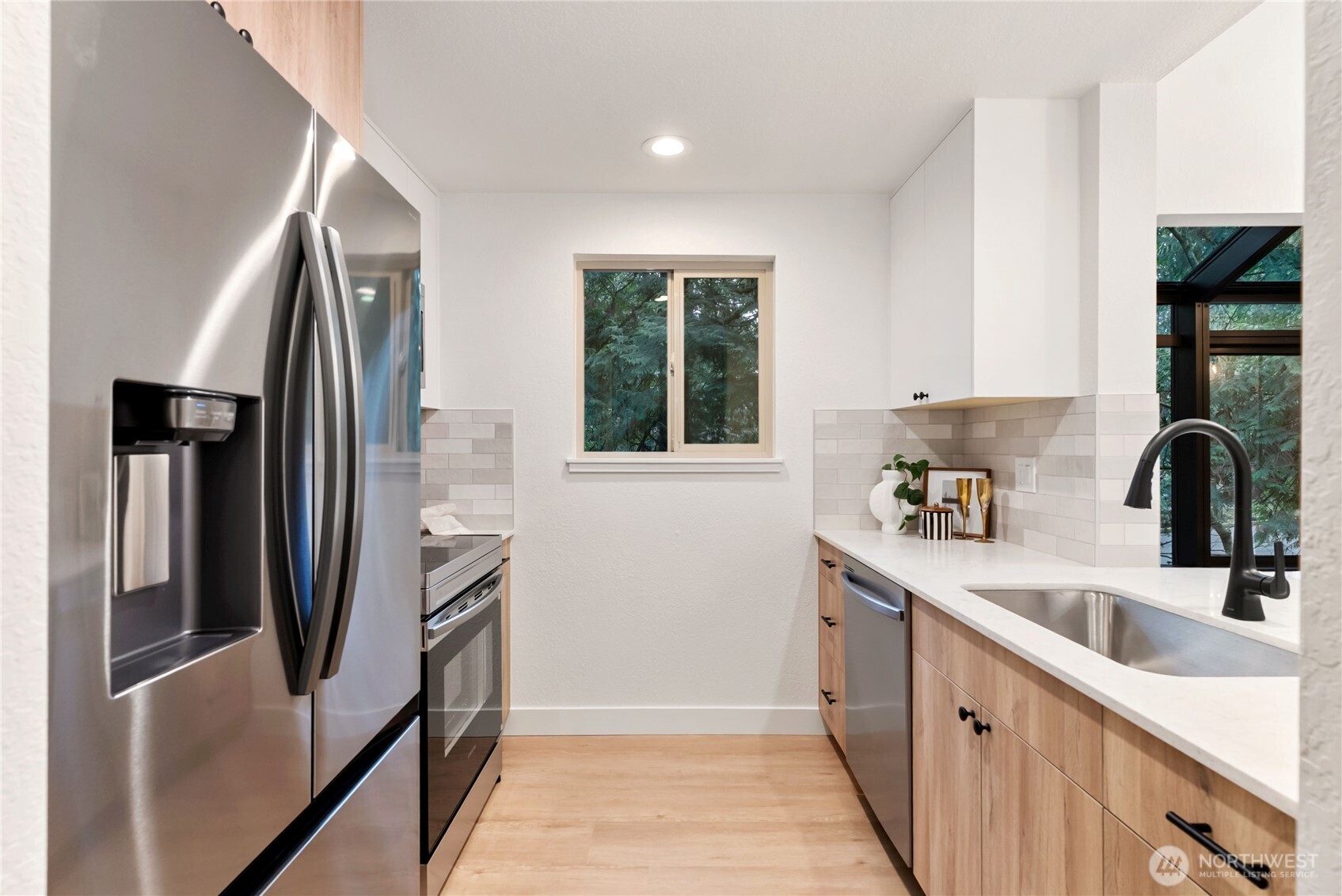 14640 NE 80th Place #32-C, Redmond, WA 98052