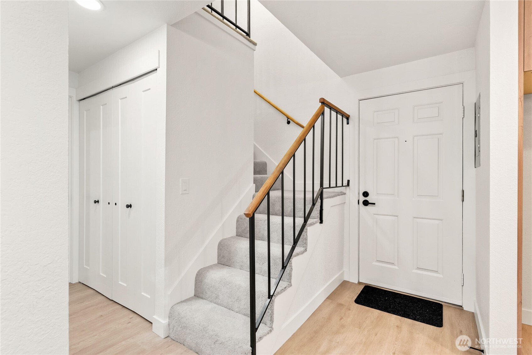 14640 NE 80th Place #32-C, Redmond, WA 98052