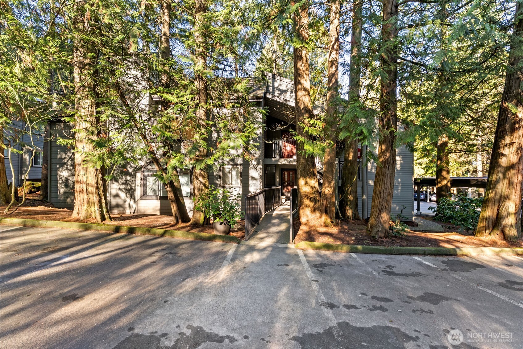 14640 NE 80th Place #32-C, Redmond, WA 98052