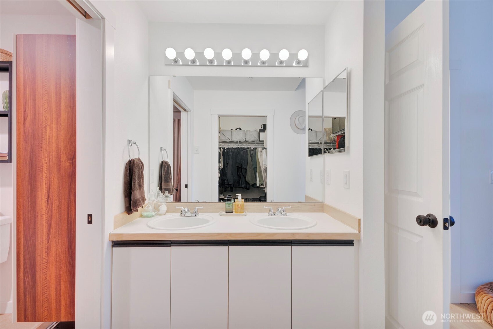 23519 55th Avenue S #12-1, Kent, WA 98032