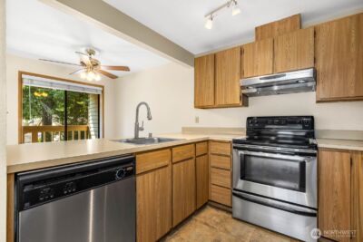 17425 119th Lane SE #D30, Renton, WA 98058 - Photo 6